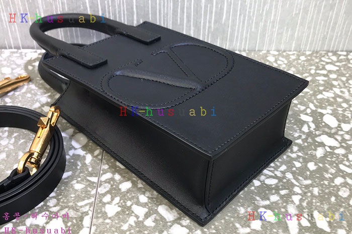★미러급★발렌티노 V로고 워크 폰 토트 V 572401-2