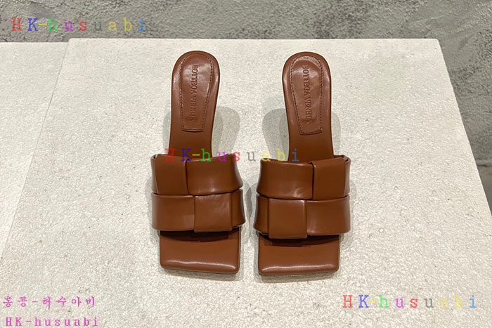 NEW 보테가베네타 샌들 신상 BV 857551
