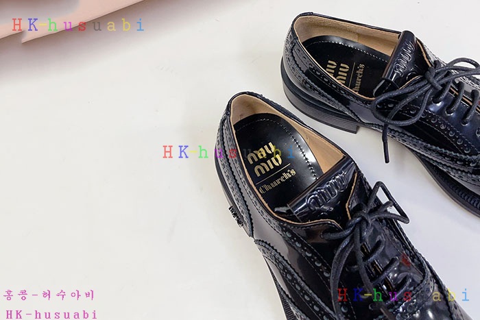 NEW 미우미우 신발 신상 M 66900