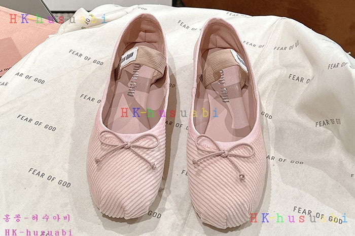 NEW 미우미우 신발 신상 MU 6692661