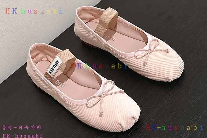 NEW 미우미우 신발 신상 MU 6692661
