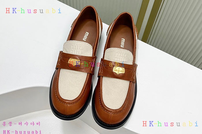NEW 미우미우 로퍼 신상 M 8557045