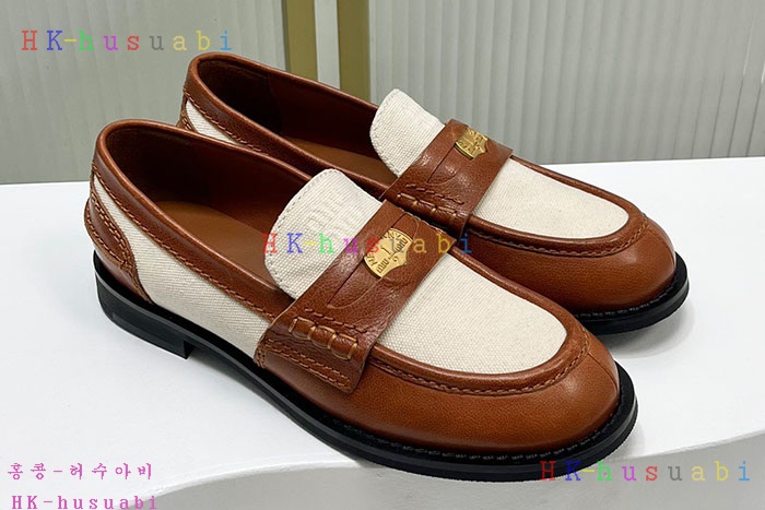 NEW 미우미우 로퍼 신상 M 8557045