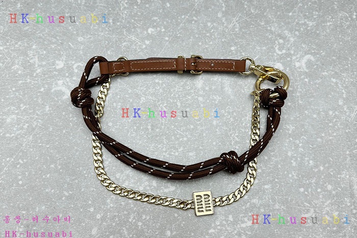NEW 미우미우 키링 백참 신상 524126