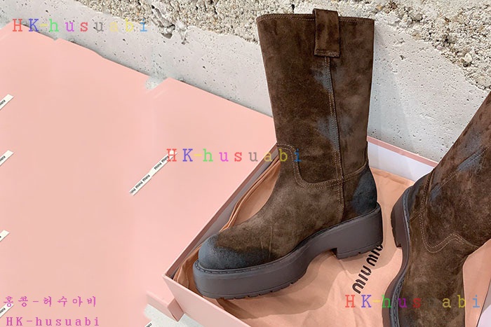NEW 미우미우 부츠 신상 MU 711556