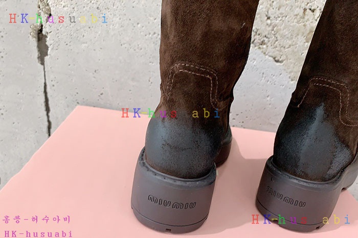 NEW 미우미우 부츠 신상 MU 711556