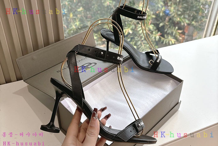 NEW 발렌시아가 신발 신상 B 5594404