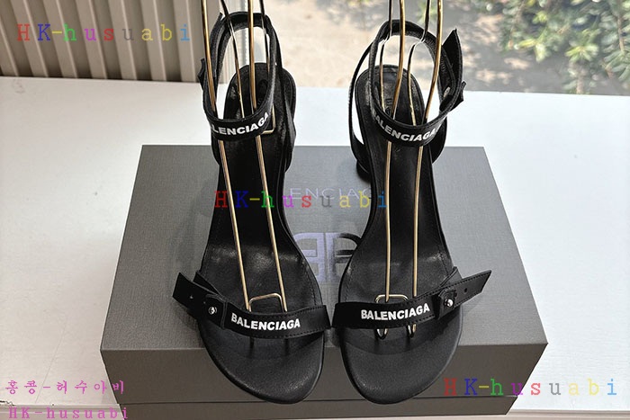 NEW 발렌시아가 신발 신상 B 5594404