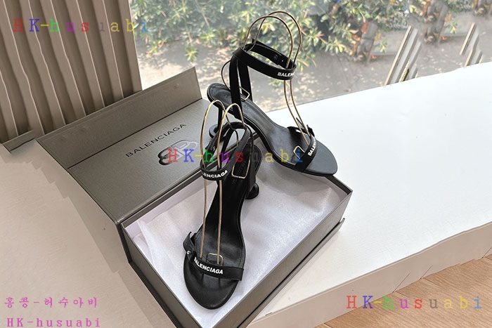NEW 발렌시아가 신발 신상 B 5594404