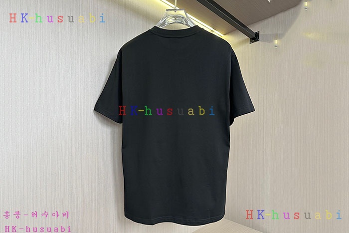 NEW 펜디 반팔티 신상 FD 559402