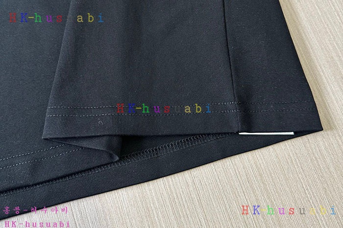 NEW 펜디 반팔티 신상 FD 559402