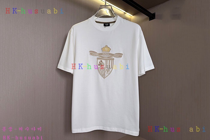 NEW 펜디 반팔티 신상 FD 559404